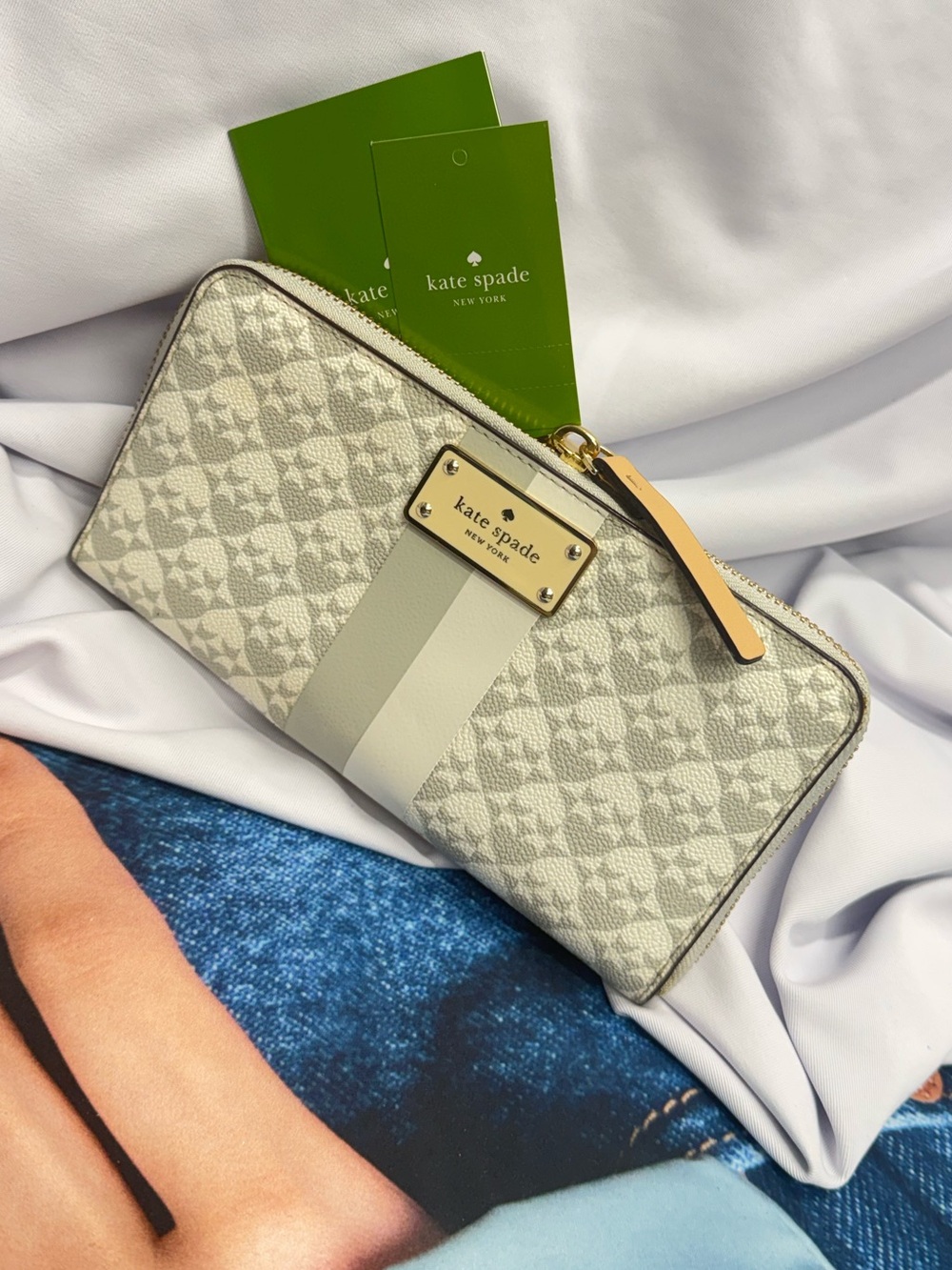 (new+tag) Kate Spade ♠️ long large wallet fit iPhone Pro Max inside
